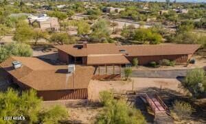 6140 E Peak View Rd in Cave Creek, AZ - Building Photo