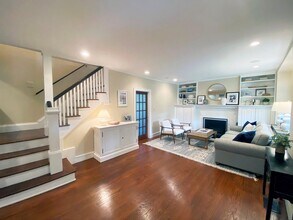 6 Summit Ave in Larchmont, NY - Building Photo - Building Photo