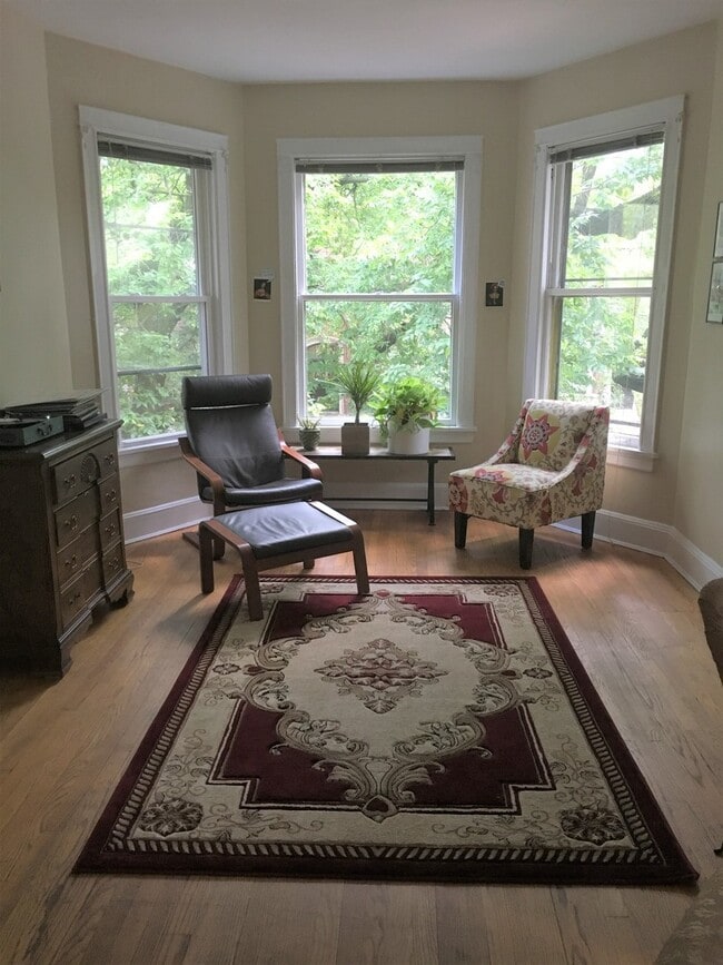 property at 3822 N Wayne Ave