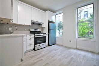 256 12th St-Unit -1L in Brooklyn, NY - Building Photo - Building Photo