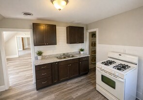 811 Park St SW in Grand Rapids, MI - Building Photo