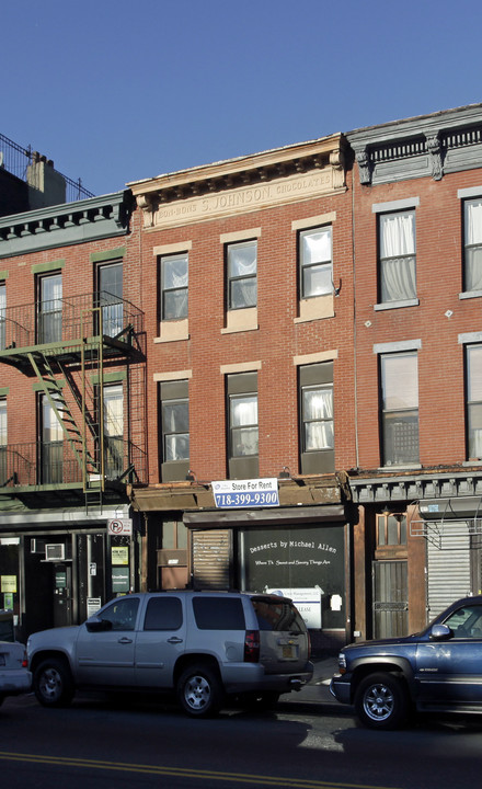 1015 Fulton St in Brooklyn, NY - Foto de edificio