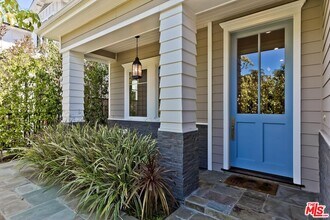 4306 Forman Ave in Los Angeles, CA - Building Photo - Building Photo