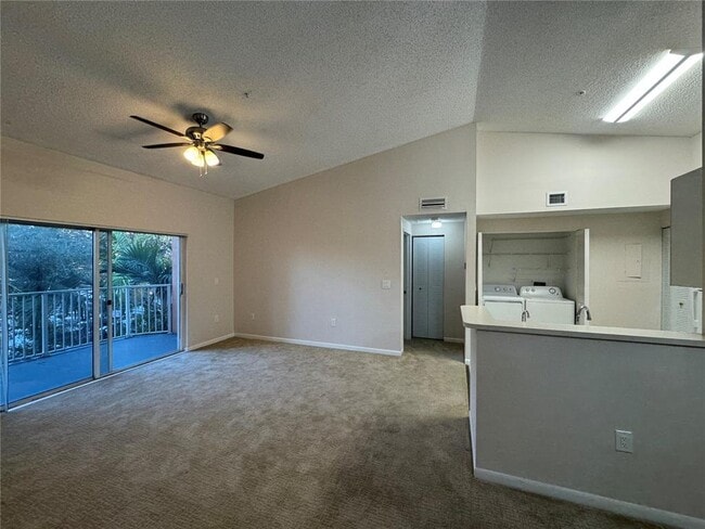 6936 SW 39th St, Unit D303 in Davie, FL - Building Photo - Building Photo