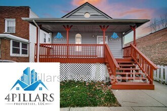 523 W Columbus Dr in East Chicago, IN - Building Photo - Building Photo