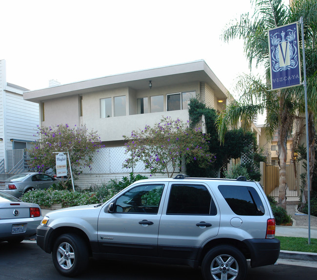 11748 Mayfield Ave in Los Angeles, CA - Building Photo - Building Photo