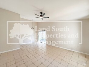 250 Village View Ln in Lakeland, FL - Building Photo - Building Photo