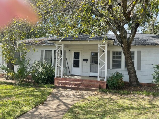 property at 1102 N Duval St