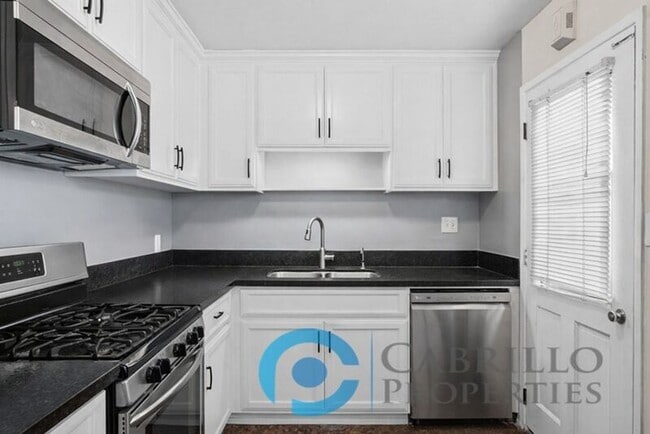 4330 Cleveland Ave in San Diego, CA - Building Photo - Building Photo