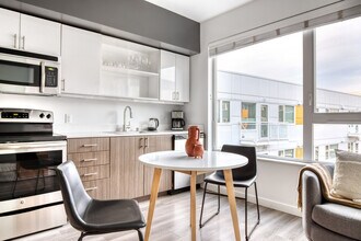 2690 152nd Ave NE in Redmond, WA - Foto de edificio - Building Photo