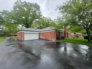 14060 Agusta Dr in Chesterfield, MO - Building Photo - Building Photo