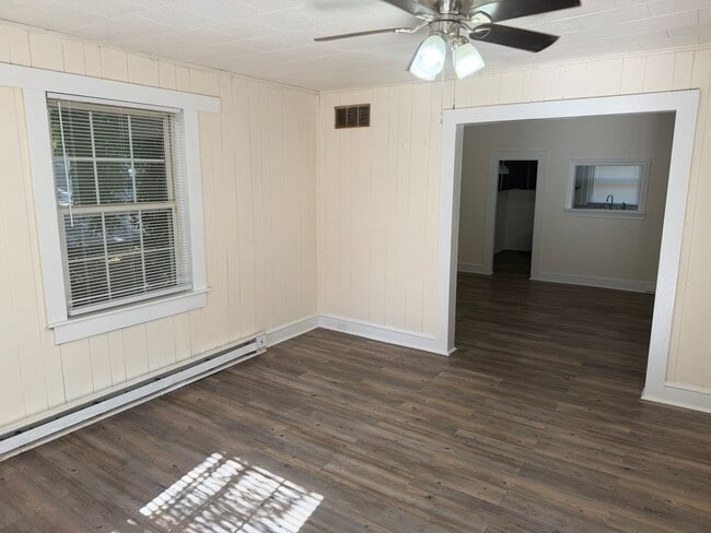 826 Cantwell St in Charlotte, NC - Building Photo - Building Photo