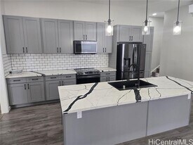 92-998-998 Kanehoa Loop in Kapolei, HI - Building Photo