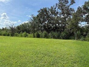 3555 74th Ave E in Sarasota, FL - Foto de edificio - Building Photo