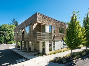 Vanguard Apartments in Portland, OR - Building Photo - Building Photo