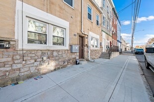 1108-1112 Butler St, Unit 7 in Easton, PA - Building Photo