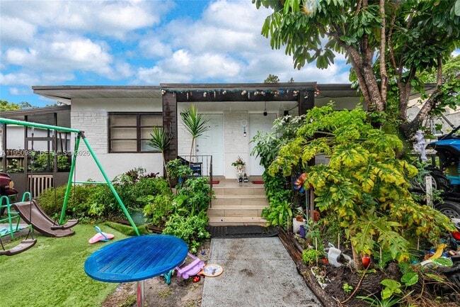 110 NW 58th St in Miami, FL - Building Photo - Building Photo