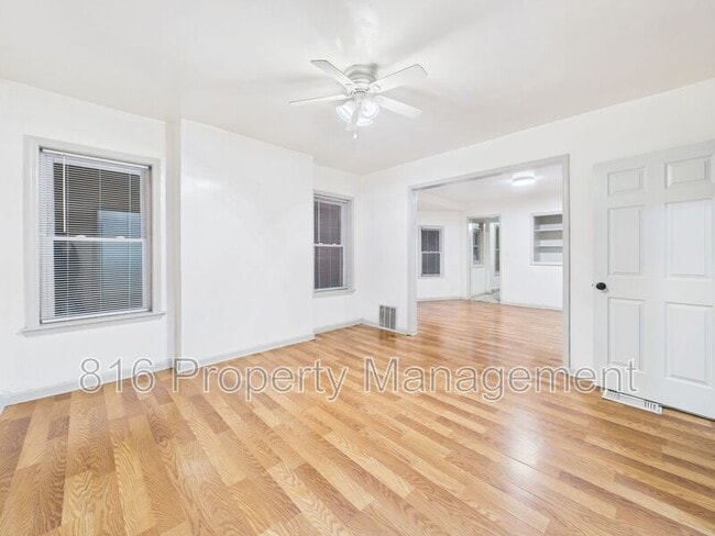 property at 2710 Park Ave