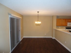 505 Westminster Dr in Clayton, NC - Foto de edificio - Building Photo