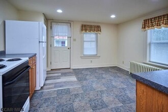 193 S Main St in Pleasant Gap, PA - Building Photo - Building Photo