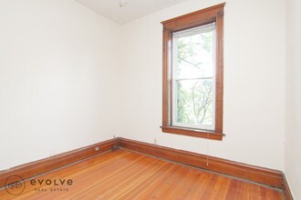 1405 W Belden Ave-Unit -1407-3 in Chicago, IL - Building Photo - Building Photo