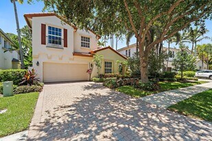 1905 Flower Dr in Palm Beach Gardens, FL - Building Photo