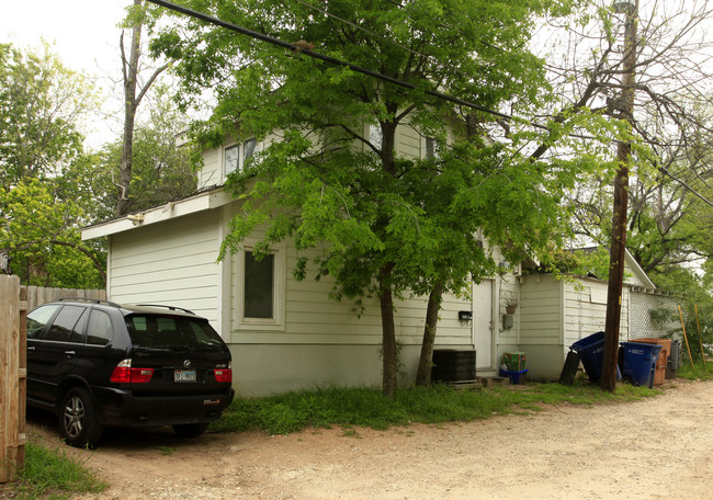 4506 Caswell Ave in Austin, TX - Building Photo - Building Photo