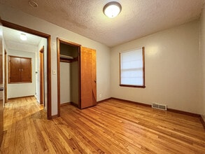 5618 Huntington Ave in Lincoln, NE - Foto de edificio - Building Photo