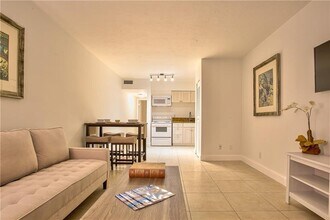 530 S Federal Hwy-Unit -#10 in Fort Lauderdale, FL - Building Photo - Building Photo