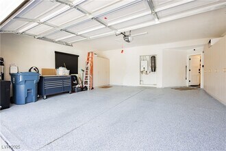 7805 Harbour Towne Ave in Las Vegas, NV - Building Photo - Building Photo