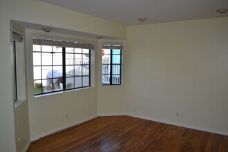 1026 Avenue A in Redondo Beach, CA - Building Photo - Building Photo