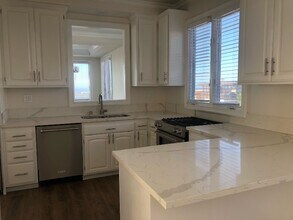 2316 Highland Ave in Manhattan Beach, CA - Building Photo - Building Photo