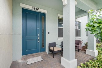 3944 Poinciana Ln in Hollywood, FL - Building Photo - Building Photo