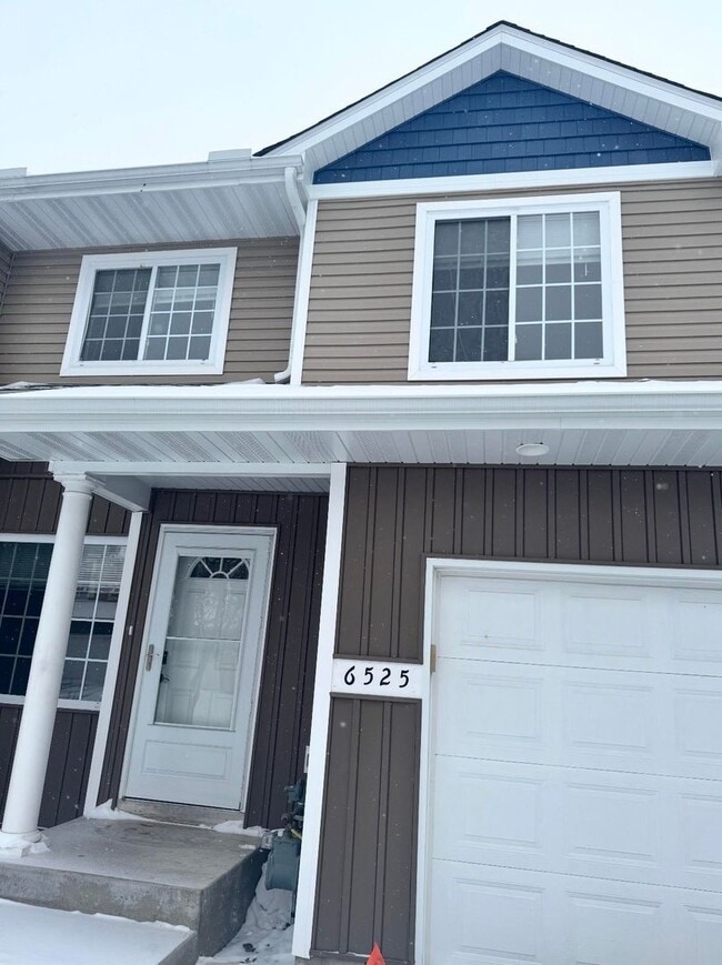 property at 6525 Appaloosa Ave N