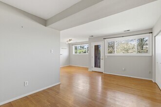 521 Epsom Rd in Baltimore, MD - Building Photo - Building Photo