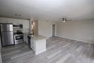 671 Allegheny Dr in Sun City Center, FL - Building Photo - Building Photo
