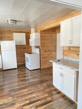 47 Bowdoin St, Unit B in Millinocket, ME - Building Photo - Building Photo