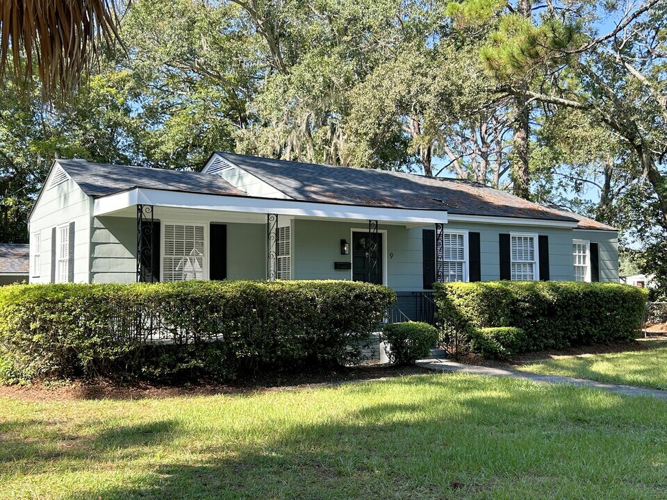 9 Blueridge Ave in Savannah, GA - Building Photo