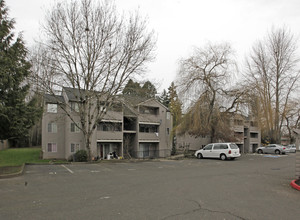 Shaw Terrace Apartments in Aloha, OR - Building Photo - Building Photo