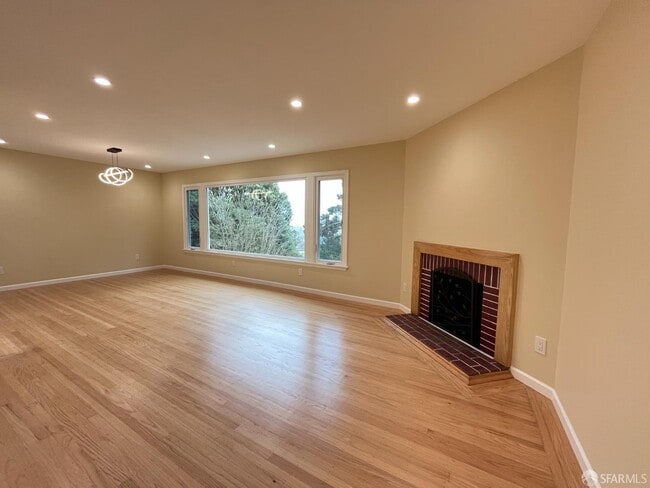 21 Panorama Dr in San Francisco, CA - Building Photo - Building Photo