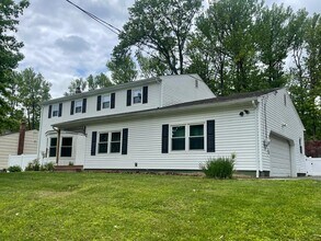 30 Sherwood Rd in Edison, NJ - Building Photo - Building Photo
