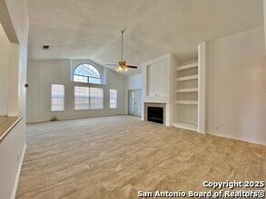 7955 Flower Trail in San Antonio, TX - Building Photo - Building Photo