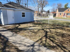 14124 Manor Ave in Dolton, IL - Building Photo - Building Photo