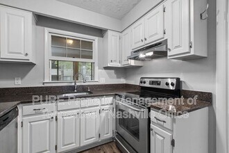 3000 Hillsboro Pike in Nashville, TN - Building Photo - Building Photo