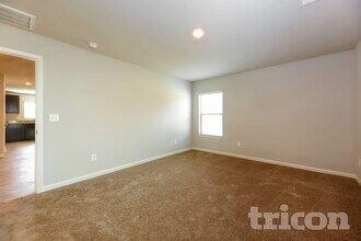 927 Equine Dr in Roebuck, SC - Foto de edificio - Building Photo