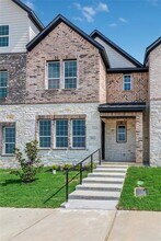 3411 Sanjeev Dr in Irving, TX - Building Photo - Building Photo