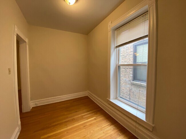 4738 N Ashland Ave in Chicago, IL - Building Photo - Building Photo
