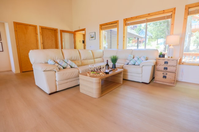 12996 Oberwald Way in Truckee, CA - Building Photo - Building Photo