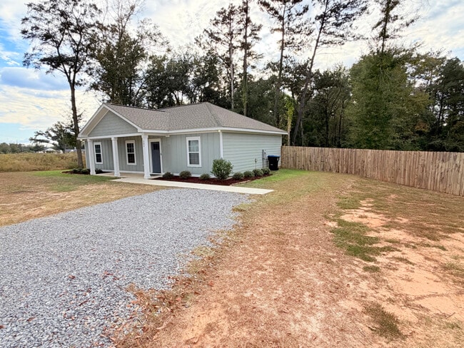 202 Ridge Ln in Lucedale, MS - Building Photo - Building Photo