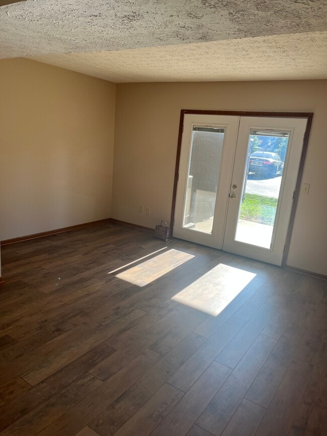 property at 1871 N Lakeman Dr